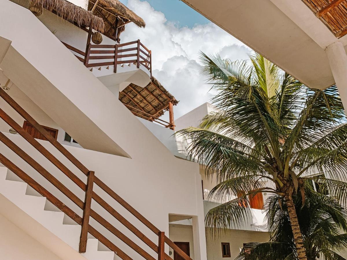 El Fuerte Beach Apartments マアウアル エクステリア 写真